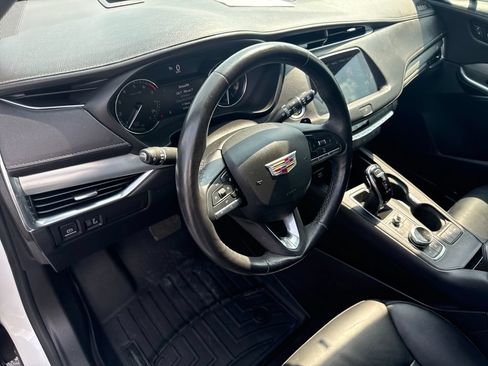 Certified 2023 Cadillac XT4 Premium Luxury FWD image 17
