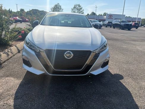 Used 2020 Nissan Altima 2.5 SR FWD image 10