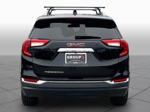 Used 2022 GMC Terrain SLT w/ Infotainment Package II FWD image 5