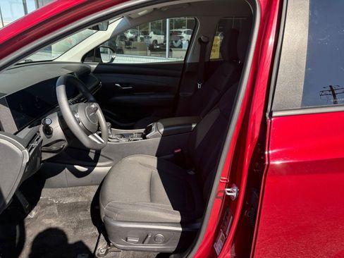 Used 2025 Hyundai Tucson SEL AWD/4WD image 29