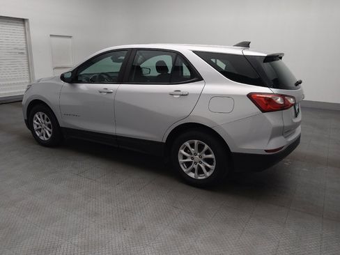 Used 2021 Chevrolet Equinox LS image 3