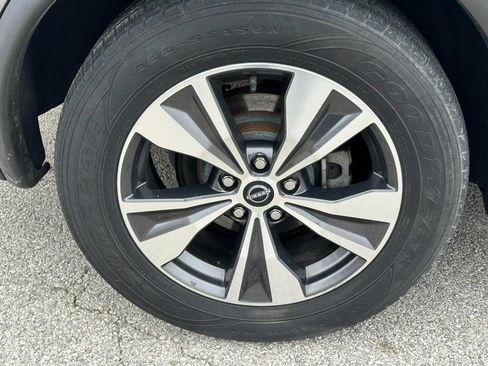 Used 2023 Nissan Murano SV image 6