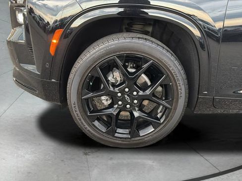 Used 2024 Chevrolet Traverse RS FWD image 29
