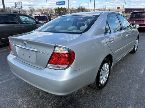 Used 2005 Toyota Camry LE image 3