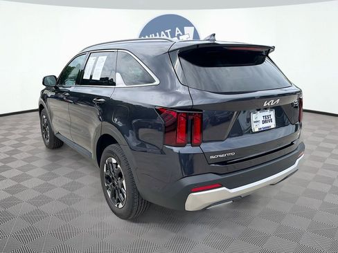 Certified 2025 Kia Sorento S AWD/4WD image 8