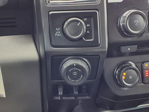 Used 2018 Ford F150 XLT w/ Equipment Group 302A Luxury image 15