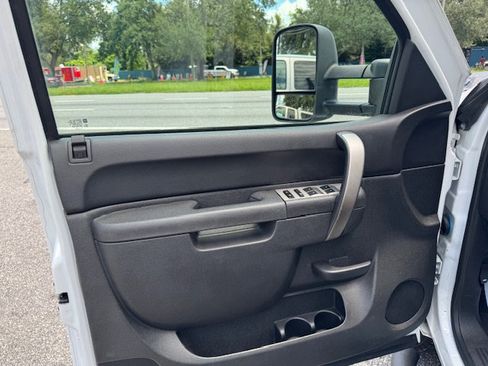 Used 2010 Chevrolet Silverado 2500 LT image 9