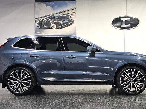Used 2020 Volvo XC60 T6 Inscription w/ Protection Package Premier AWD/4WD image 17