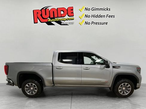 Used 2024 GMC Sierra 1500 AT4 w/ AT4 Premium Package AWD/4WD image 7