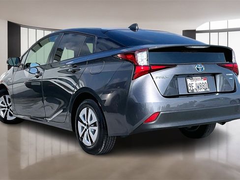 Used 2022 Toyota Prius L Eco image 4