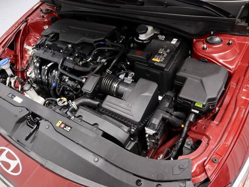 Certified 2024 Hyundai Elantra SEL w/ Convenience Package FWD image 16