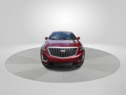 Used 2023 Cadillac XT5 Luxury FWD image 2