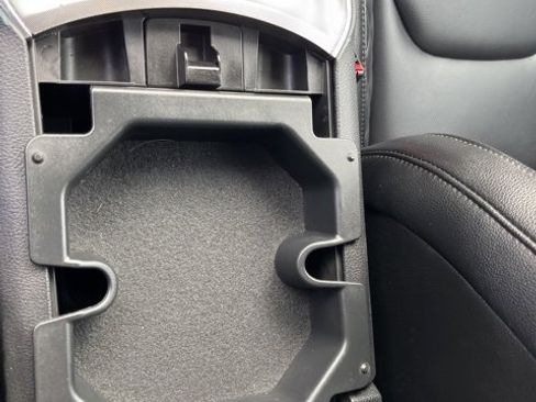 Used 2024 Ford Edge Titanium w/ Class II Trailer Tow Package image 19