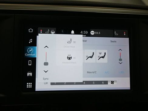 Used 2023 Chrysler Voyager LX FWD image 24