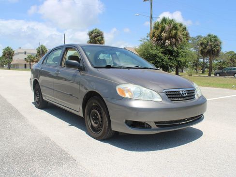 Used 2005 Toyota Corolla CE FWD image 18