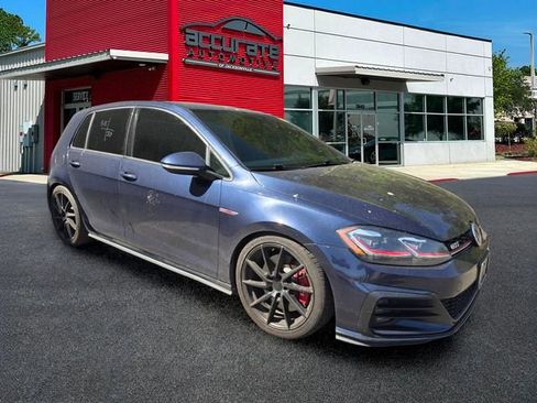 Used 2018 Volkswagen GTI SE w/ SE Leather Package image 2