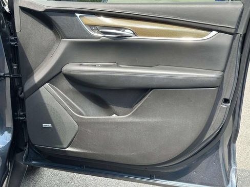 Used 2019 Cadillac XT5 Platinum AWD/4WD image 27