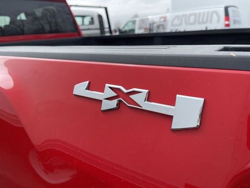 Used 2024 GMC Sierra 2500 SLE w/ SLE Value Package; AWD/4WD image 6