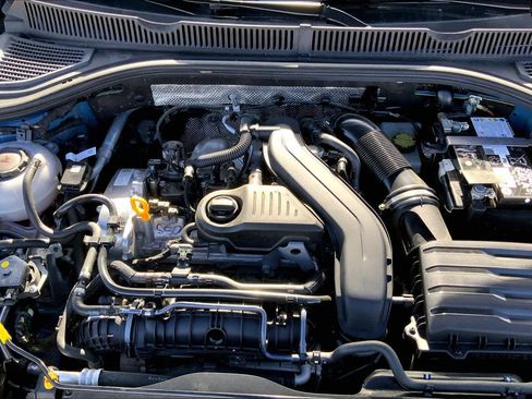 Used 2025 Volkswagen Jetta SE image 33