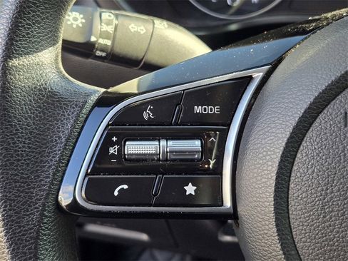 Used 2023 Kia Forte LXS image 21