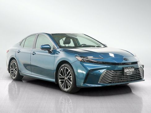 Used 2026 Toyota Camry XLE w/ Premium Plus Package AWD/4WD image 7