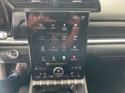 Used 2025 GMC Terrain Elevation AWD/4WD image 12