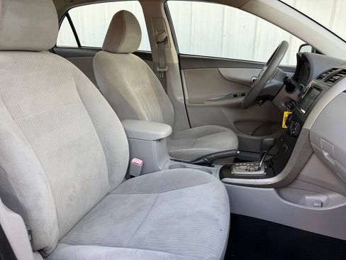 Used 2010 Toyota Corolla LE FWD image 14