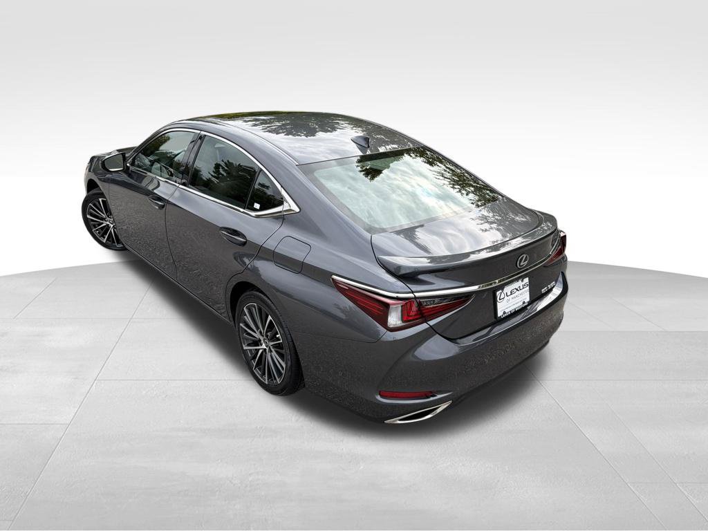 Used 2023 Lexus ES 350 w/ Premium Package FWD image 4
