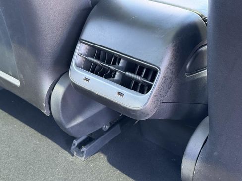 Used 2018 Tesla Model 3 Performance image 19