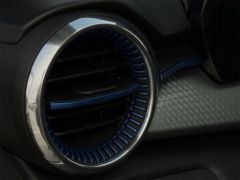 New 2026 Chevrolet Trax LT w/ Sunroof Package image 22