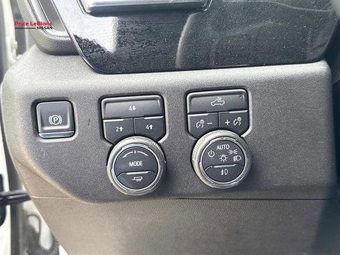 Used 2025 Chevrolet Silverado 2500 LT w/ Convenience Package AWD/4WD image 19
