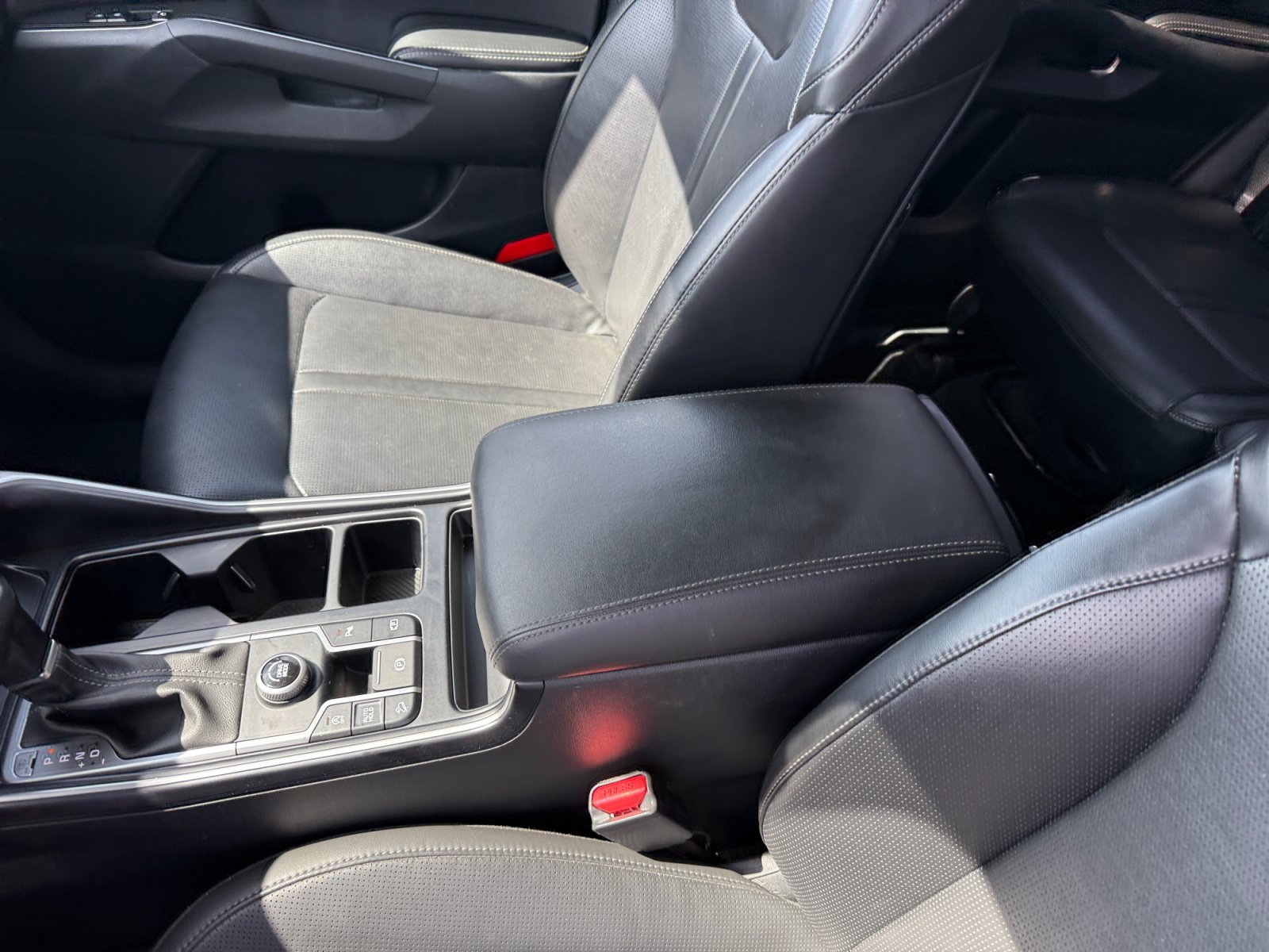 Used 2024 Kia Sorento S FWD image 14