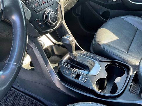 Used 2018 Hyundai Santa Fe Sport w/ 2.0T Ultimate Tech Package 05 FWD image 14