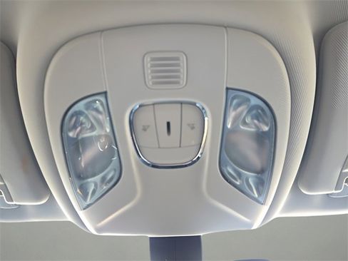 Used 2020 Jeep Compass Limited w/ Premium Lighting Group image 30