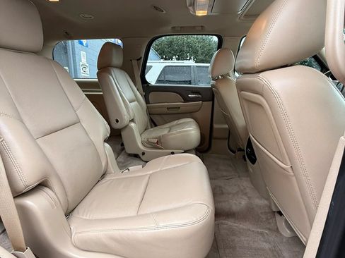 Used 2012 Chevrolet Tahoe LTZ RWD image 19
