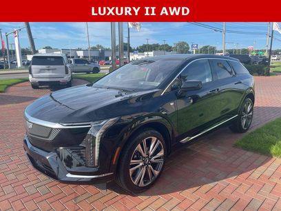 Used 2025 Cadillac Optiq Luxury 2