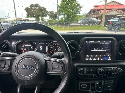 Used 2022 Jeep Gladiator Sport AWD/4WD image 8