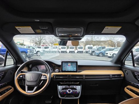 Used 2020 Lincoln Corsair Reserve w/ Equipment Group 201A image 11