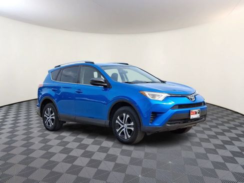 Used 2016 Toyota RAV4 LE AWD/4WD image 5
