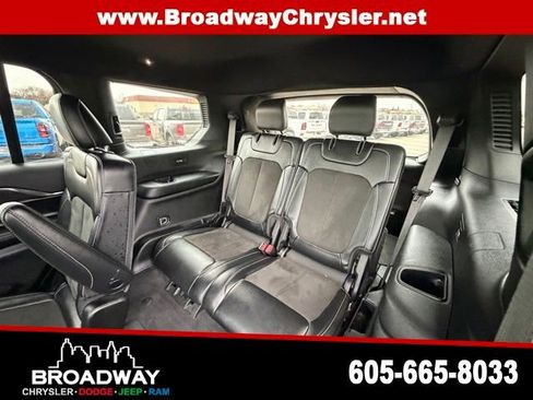 Used 2021 Jeep Grand Cherokee L Laredo image 15