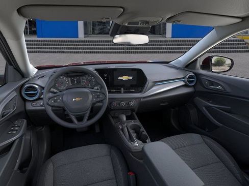 New 2026 Chevrolet Trax LS image 15