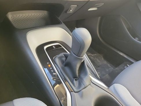 Used 2025 Toyota Corolla LE FWD image 21