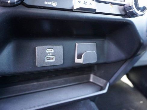 Used 2024 Ford F150 XLT image 23