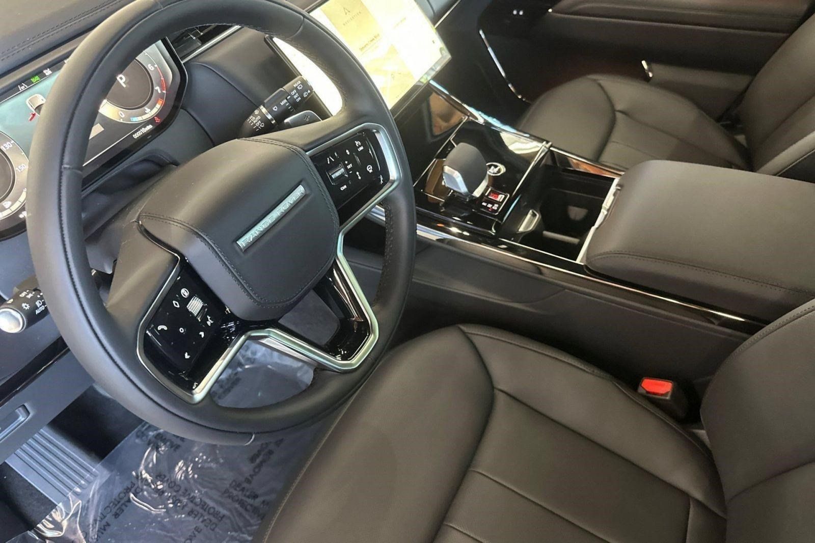 New 2026 Land Rover Range Rover Sport SE AWD/4WD image 3