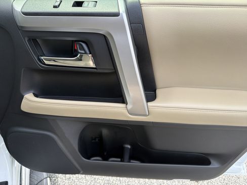 Used 2024 Toyota 4Runner Limited AWD/4WD image 25