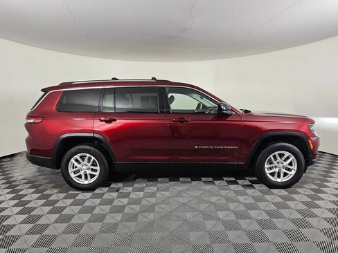 Used 2023 Jeep Grand Cherokee L Laredo image 2