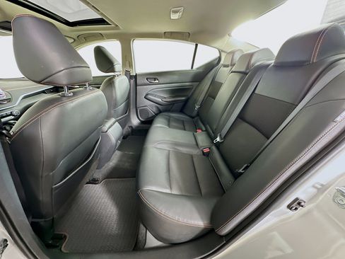 Used 2020 Nissan Altima 2.5 SR w/ Premium Package image 27