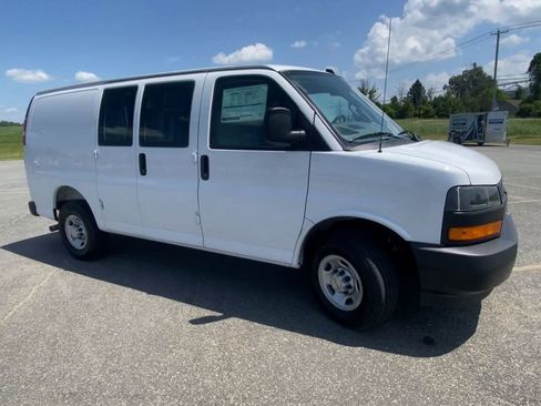 New 2025 Chevrolet Express 3500 w/ Driver Convenience Package RWD image 3