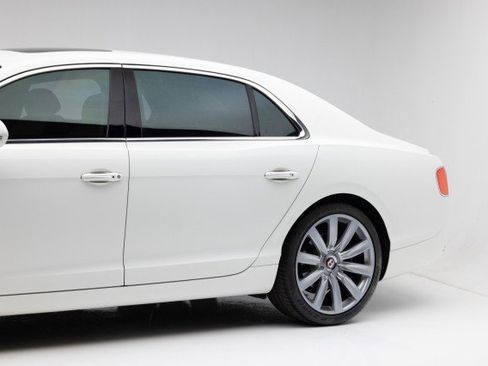 Used 2016 Bentley Flying Spur V8 image 29