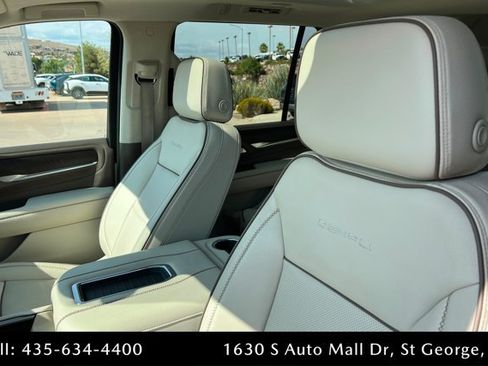 Used 2023 GMC Yukon Denali AWD/4WD image 16
